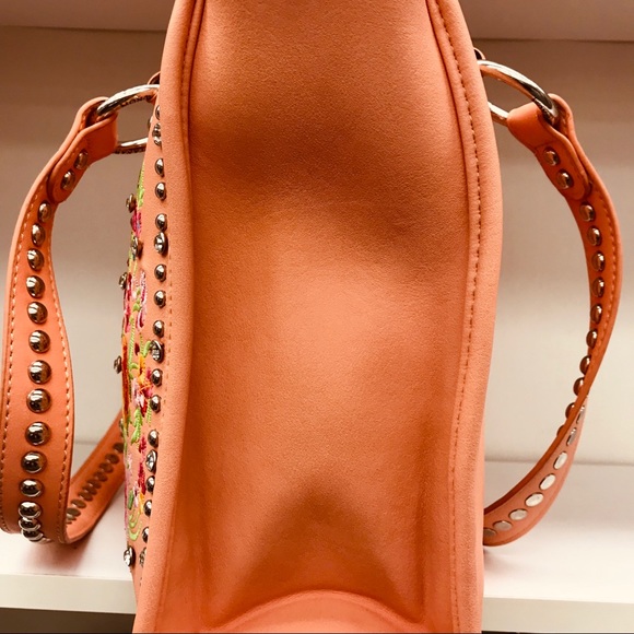 Women’s Handbags - Picture 3 of 6